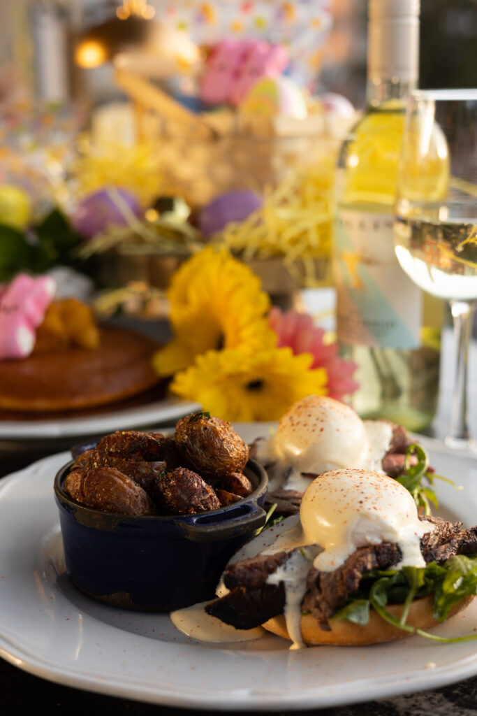 steak & eggs benedict